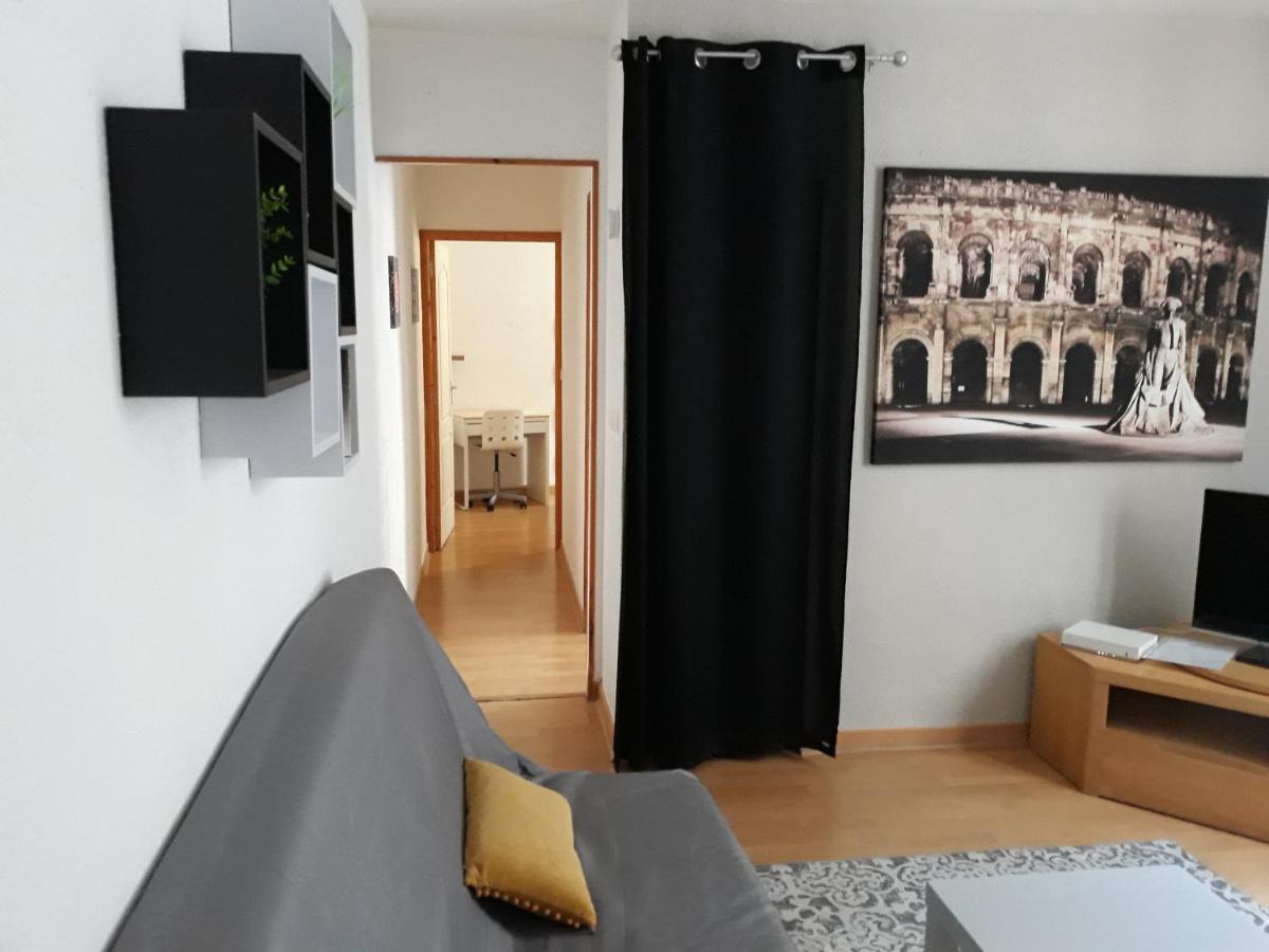 5 Minutes Des Arenes, Parking Gratuit, 6 Couchages نيم المظهر الخارجي الصورة